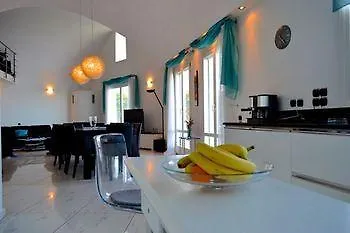 Zen Villas Akrotiri (Santorini)